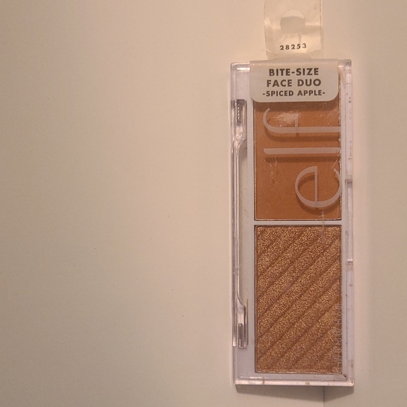 Covergirl Clean liquid Foundation - Picture 4 of 4